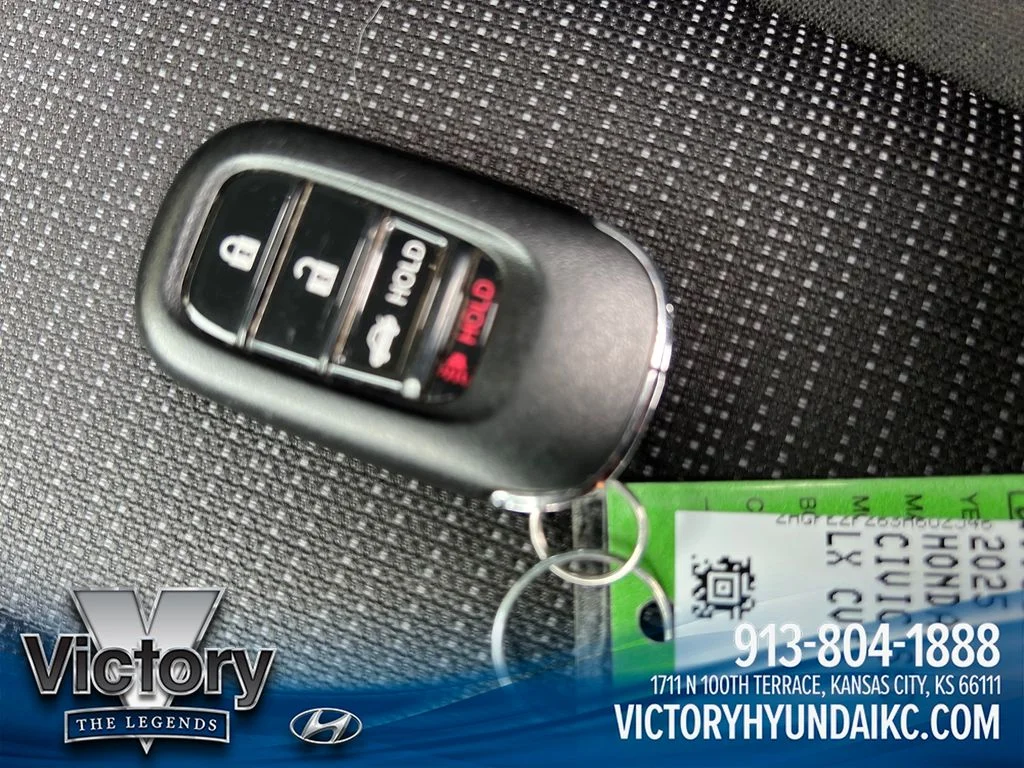 Used 2025  Honda LX image 29