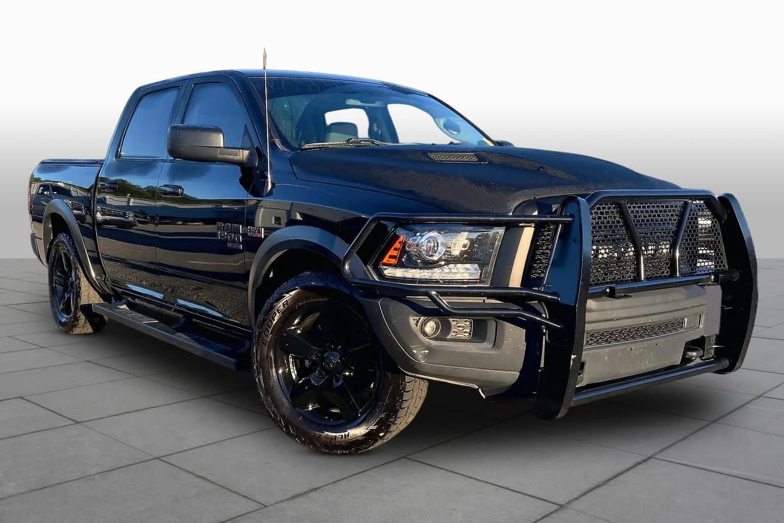 Used 2019 Diamond Black Crystal Pearlcoat Ram Warlock image 3