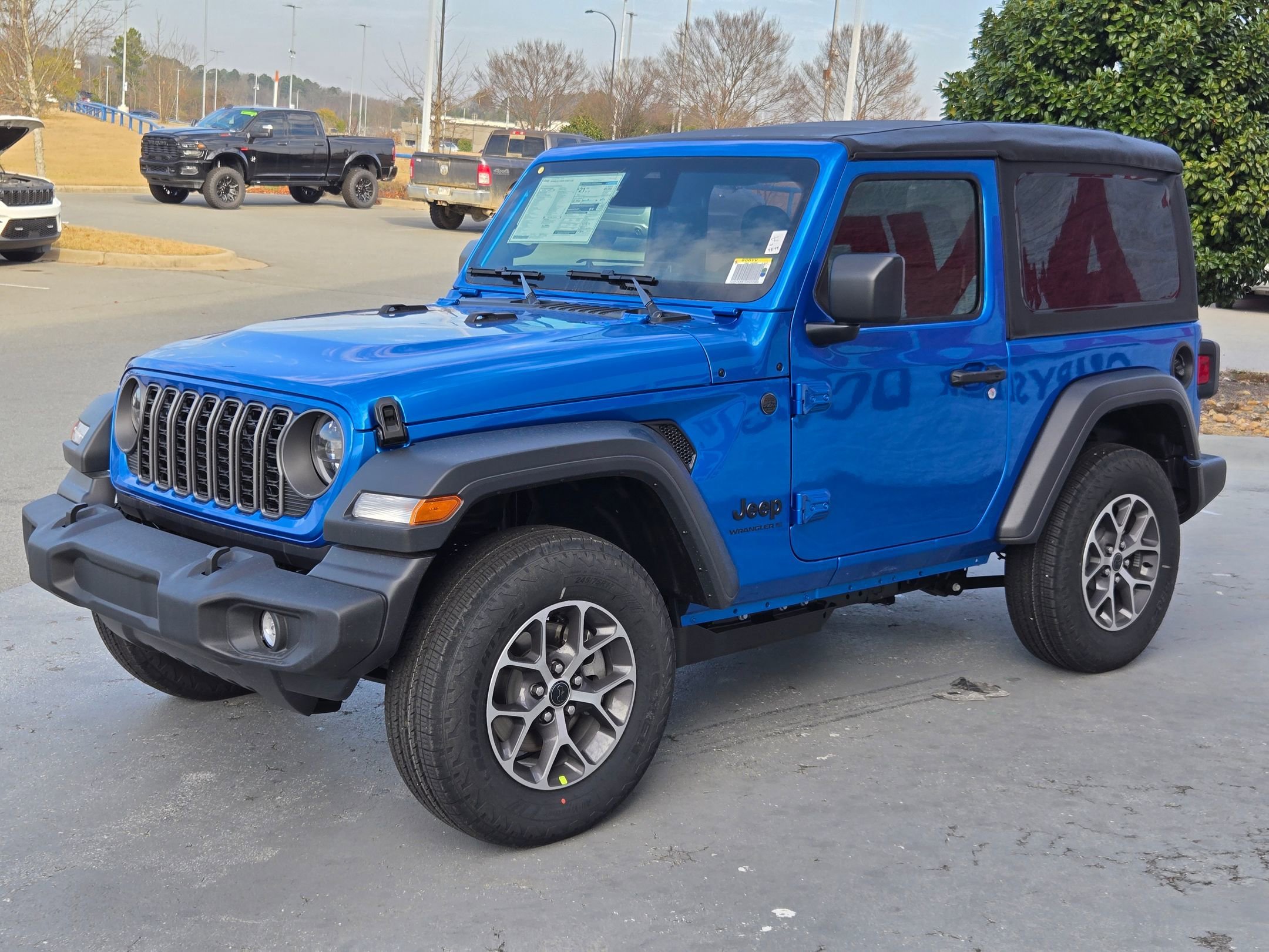 New 2026 Hydro Blue Pearl-Coat Exterior Paint Jeep Sport S image 3