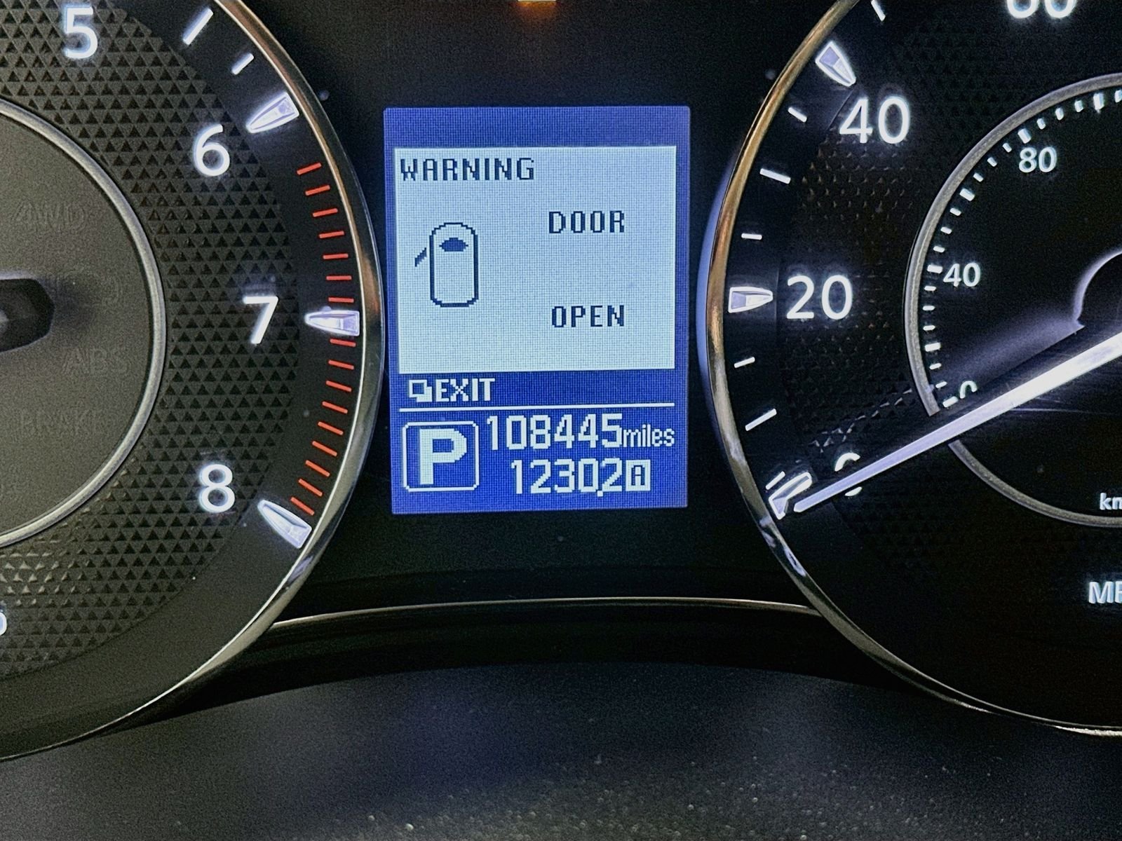 Used 2019 Gun Metallic Nissan SL image 12