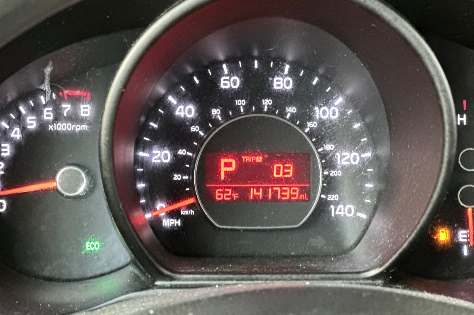 Used 2015 White Kia Base image 27