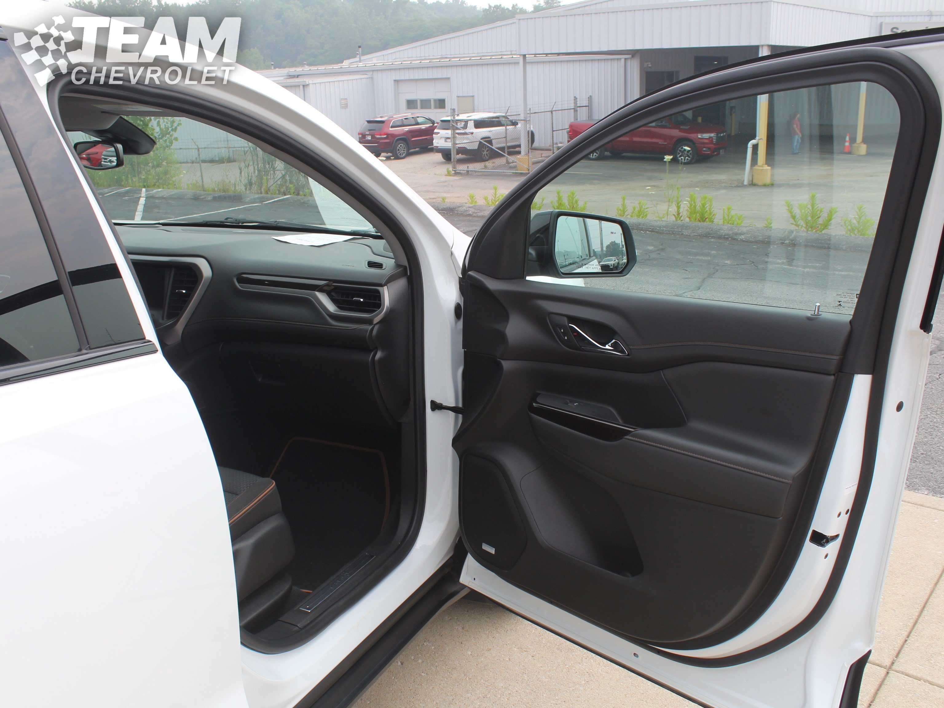 Used 2023 Summit White GMC AT4 image 28