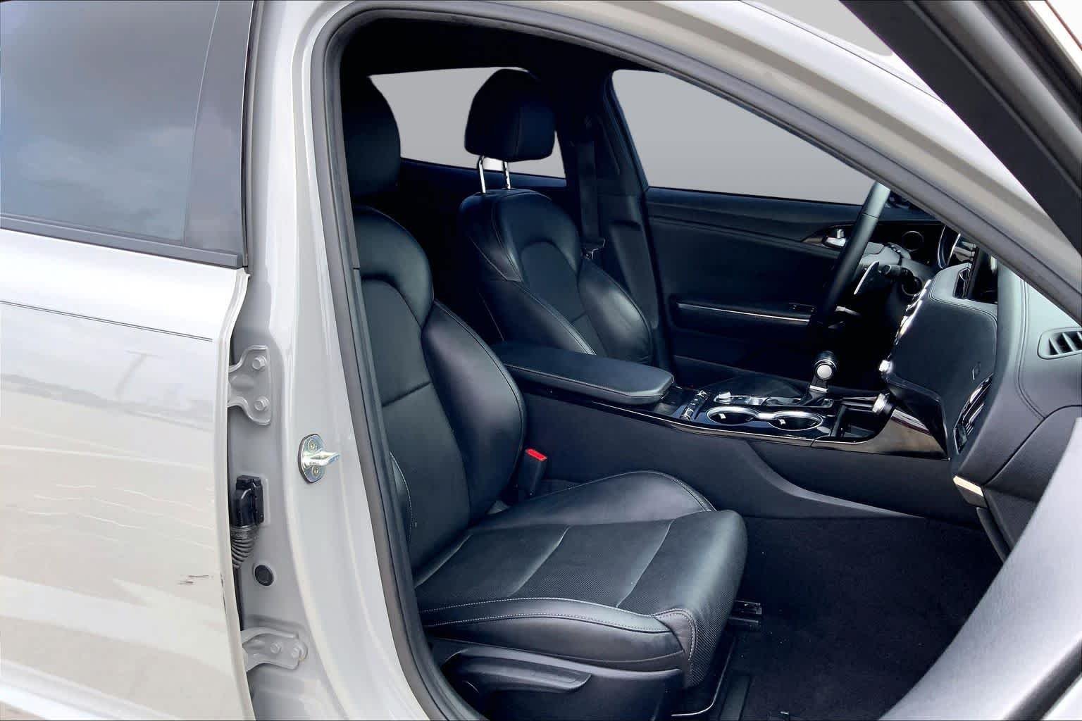 Used 2022 Ceramic Silver Kia GT-Line image 9