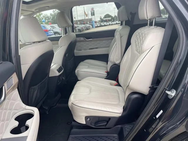 Used 2022 White Hyundai Calligraphy image 8