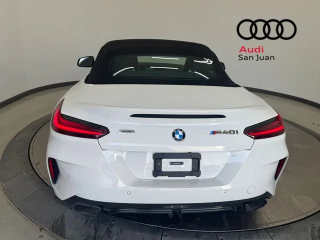 Used 2025 White BMW sDrive M40i image 34