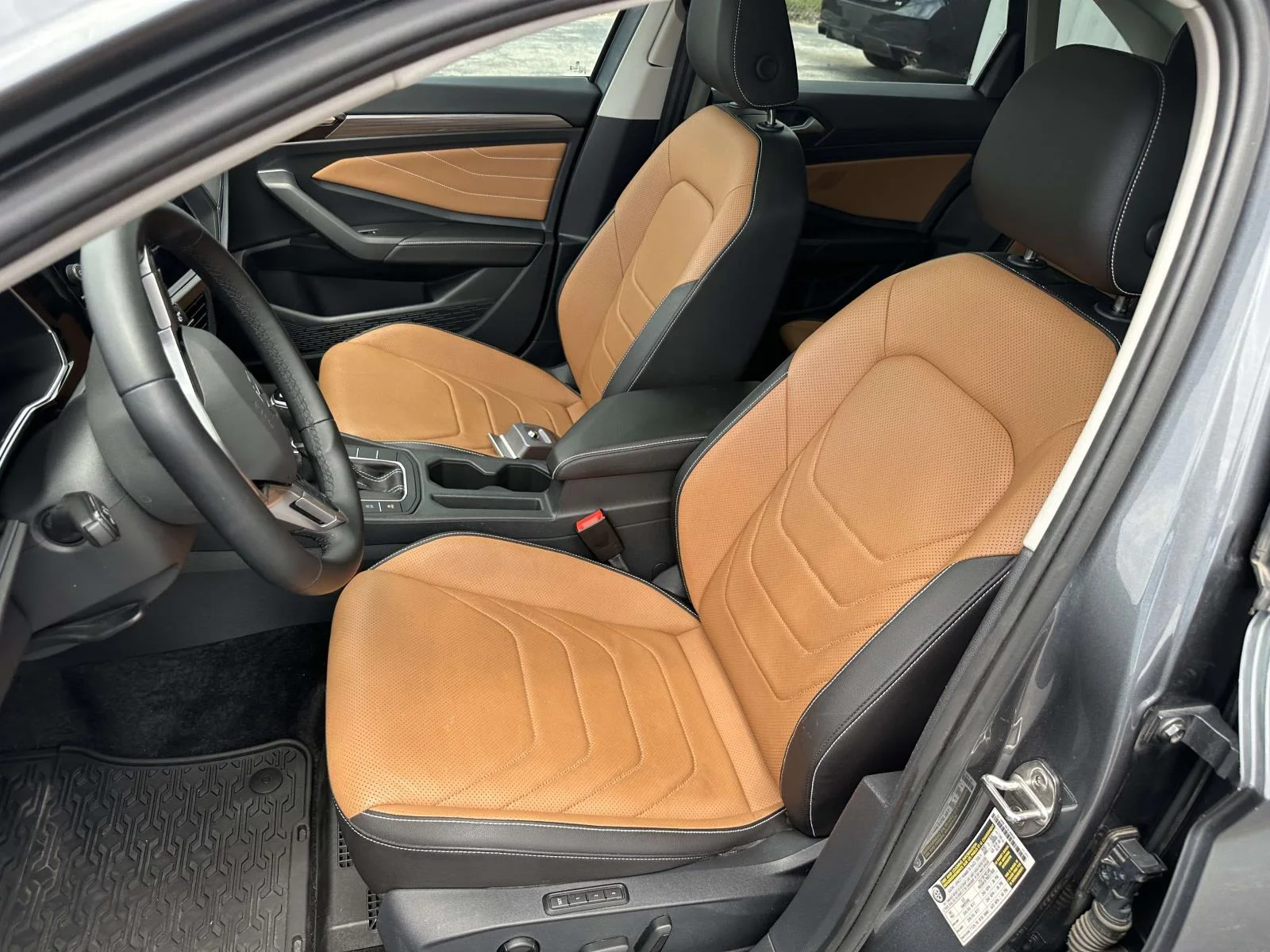 Certified Used 2024 Gray Volkswagen SEL image 10