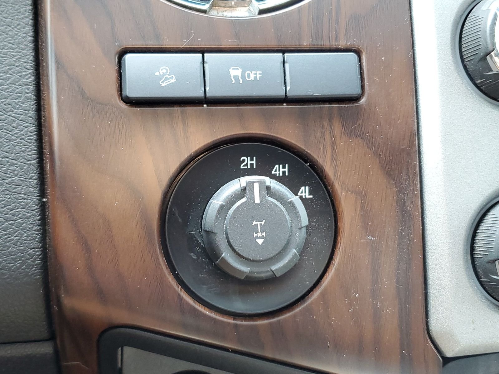 Used 2016 Black Ford Lariat image 24