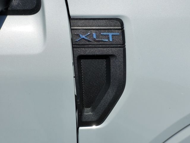 New 2026 Space White Metallic Ford XLT image 74