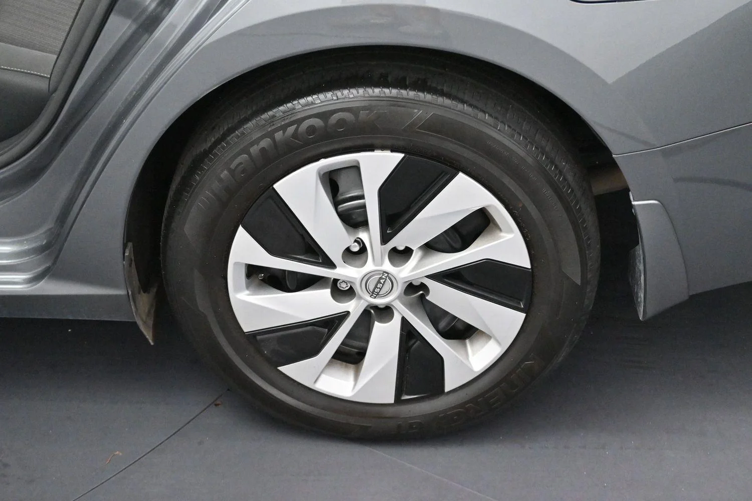 Used 2024 Gun Metallic Nissan 2.5 S image 27