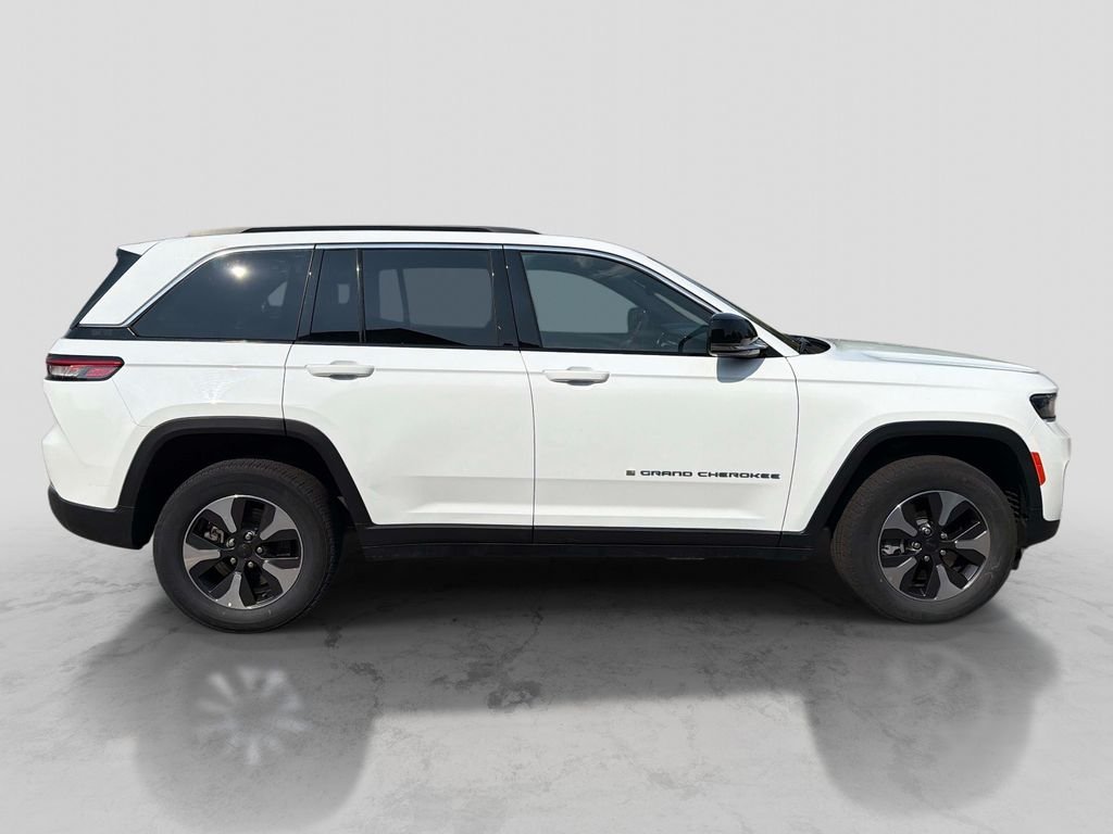 Used 2024 White Jeep 4xe image 6