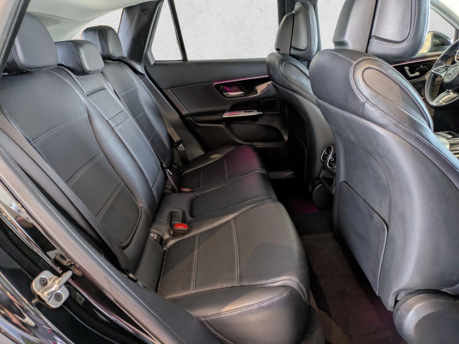 Used 2025 Black Mercedes-Benz GLC 350e image 19