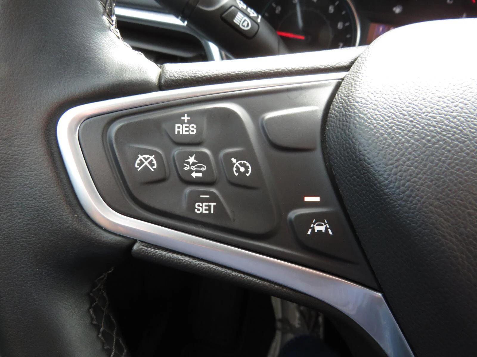 Used 2023 Radiant Red Tintcoat Chevrolet LT image 34