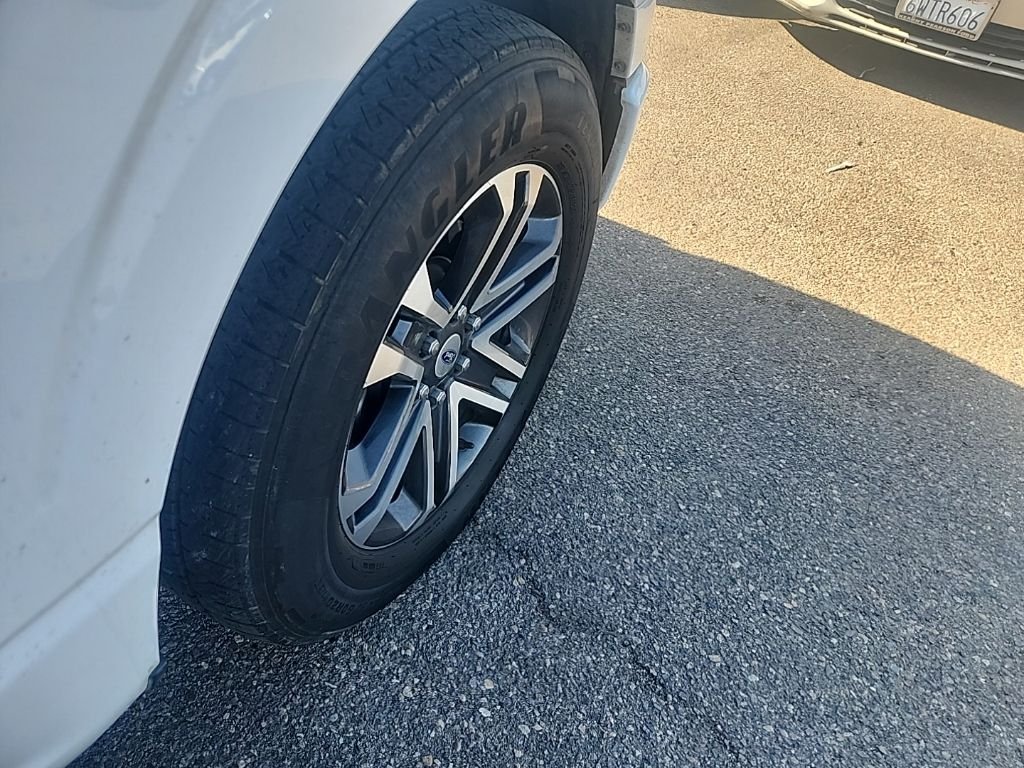 Used 2023 White Ford XL image 15