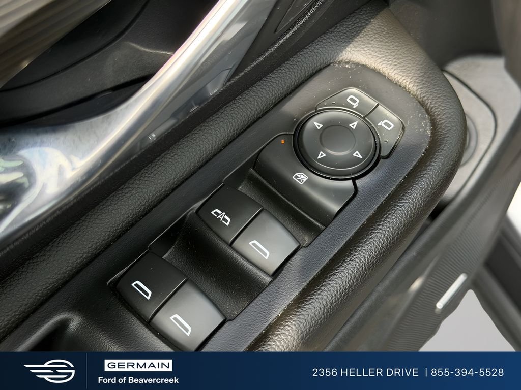 Used 2020 Steel Metallic GMC SLT image 17