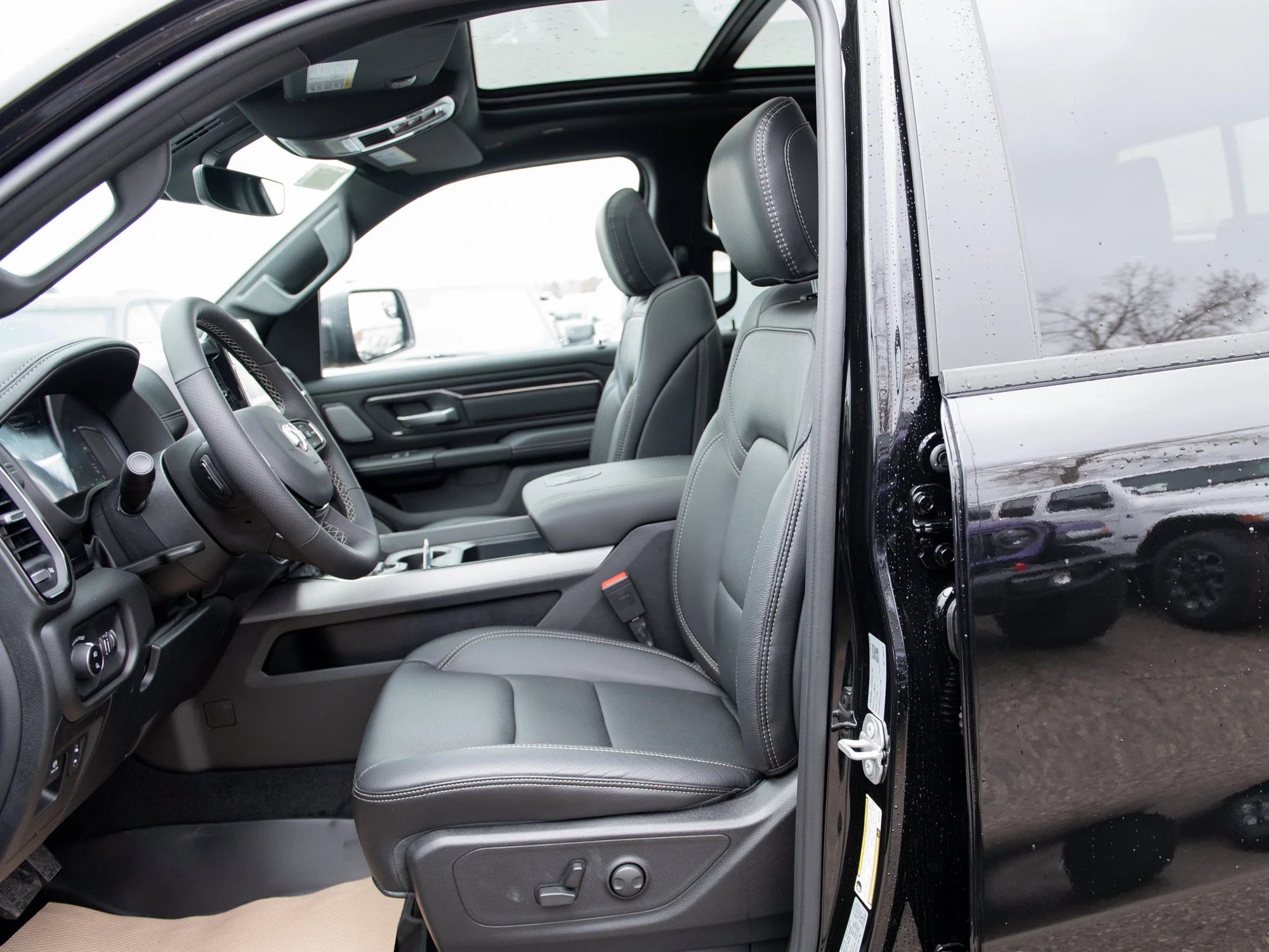 New 2026 Black RAM Sport* image 24