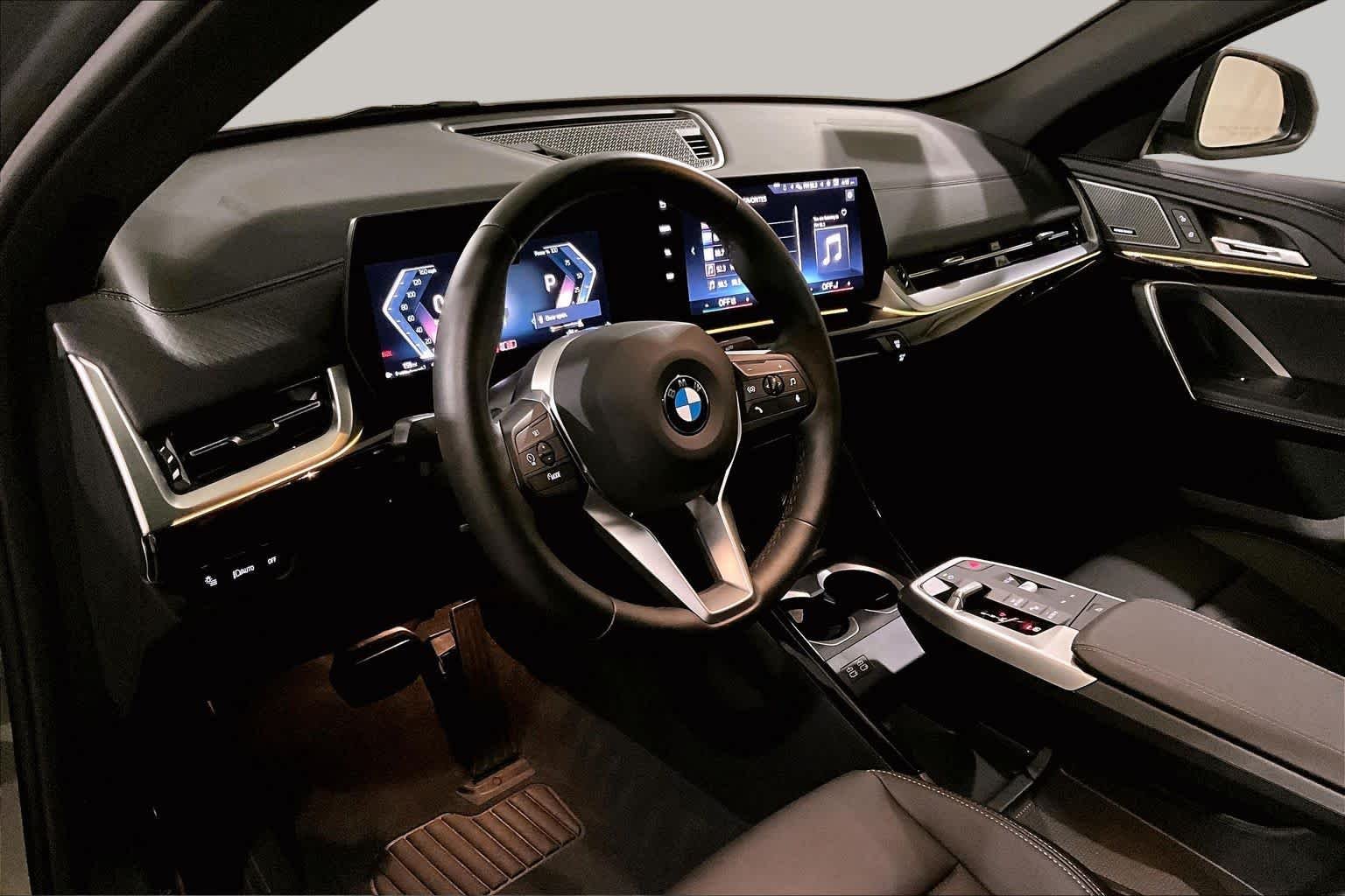 Used 2026 Skyscraper Grey Metallic BMW xDrive28i image 33