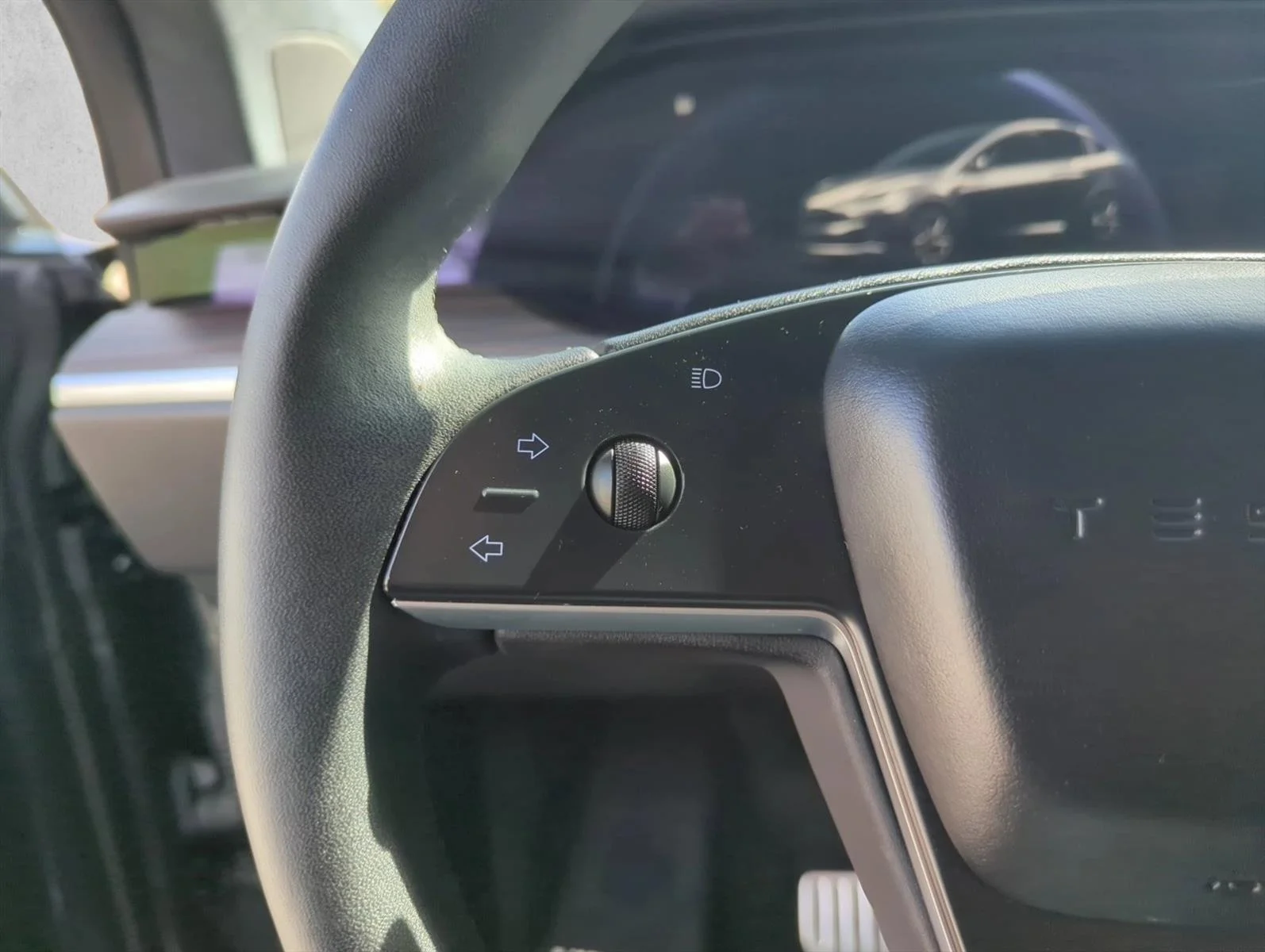 Used 2024 Gray Tesla  image 13