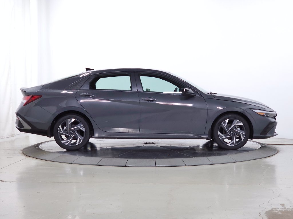 Certified Used 2025 Ecotronic Gray Hyundai SEL Sport image 11
