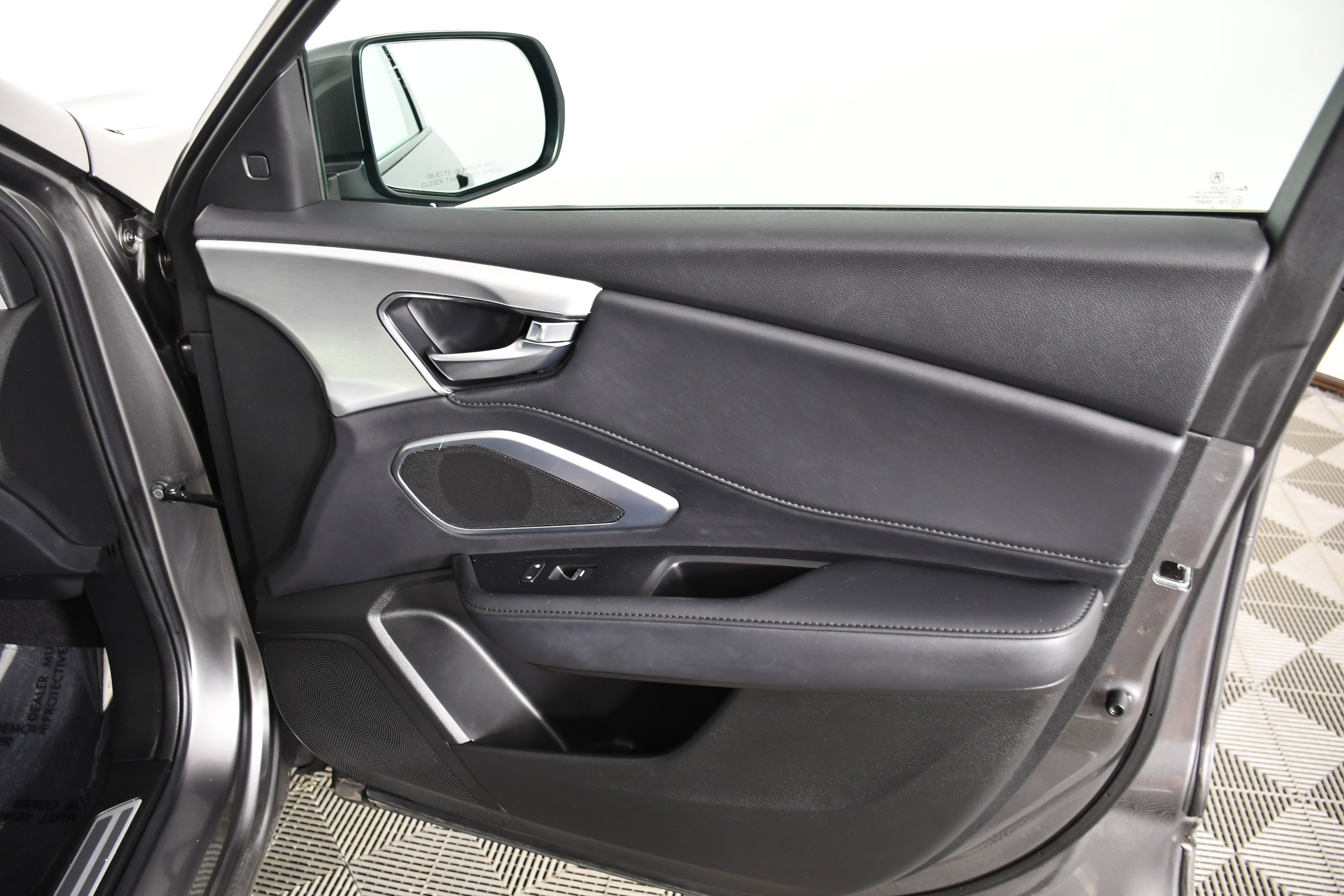 Certified Used 2023 Liquid Carbon Metallic Acura Base image 40
