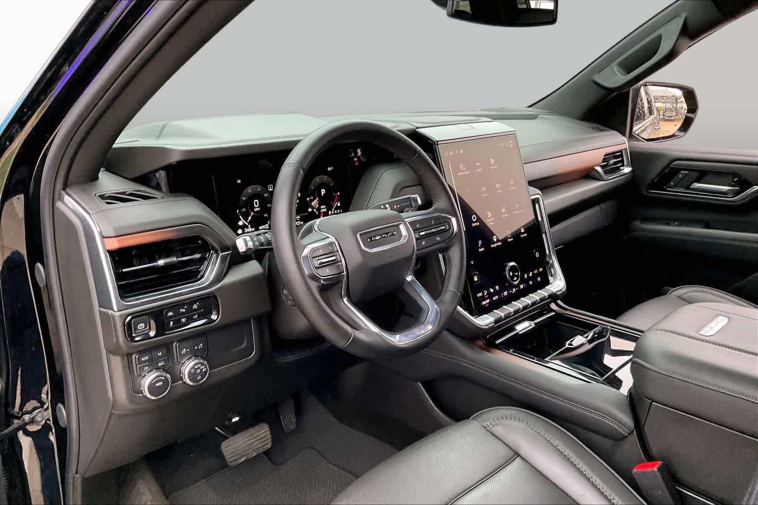 2025 GMC Yukon XL Denali - Photo 15