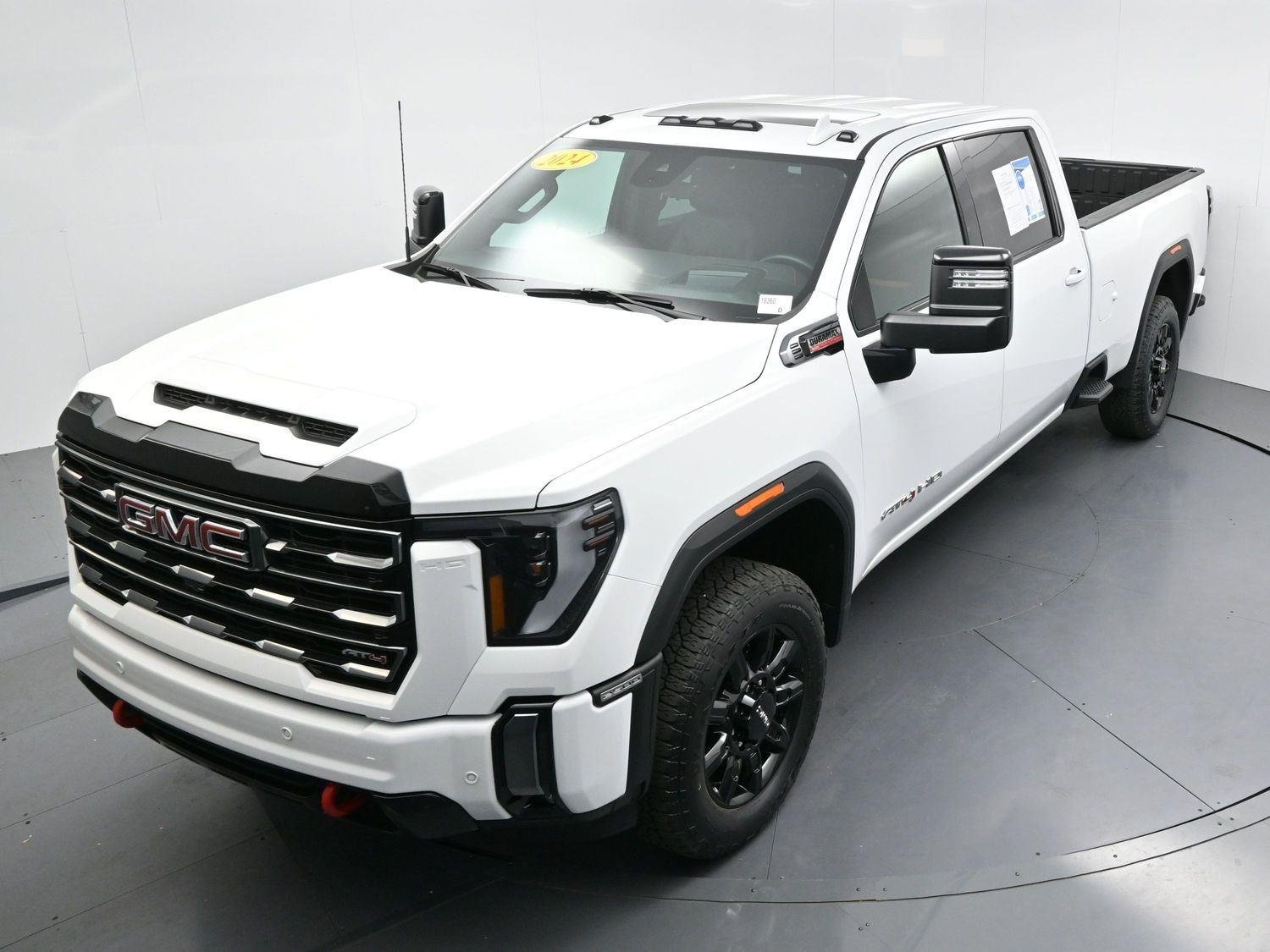Used 2024 Summit White GMC AT4 image 41