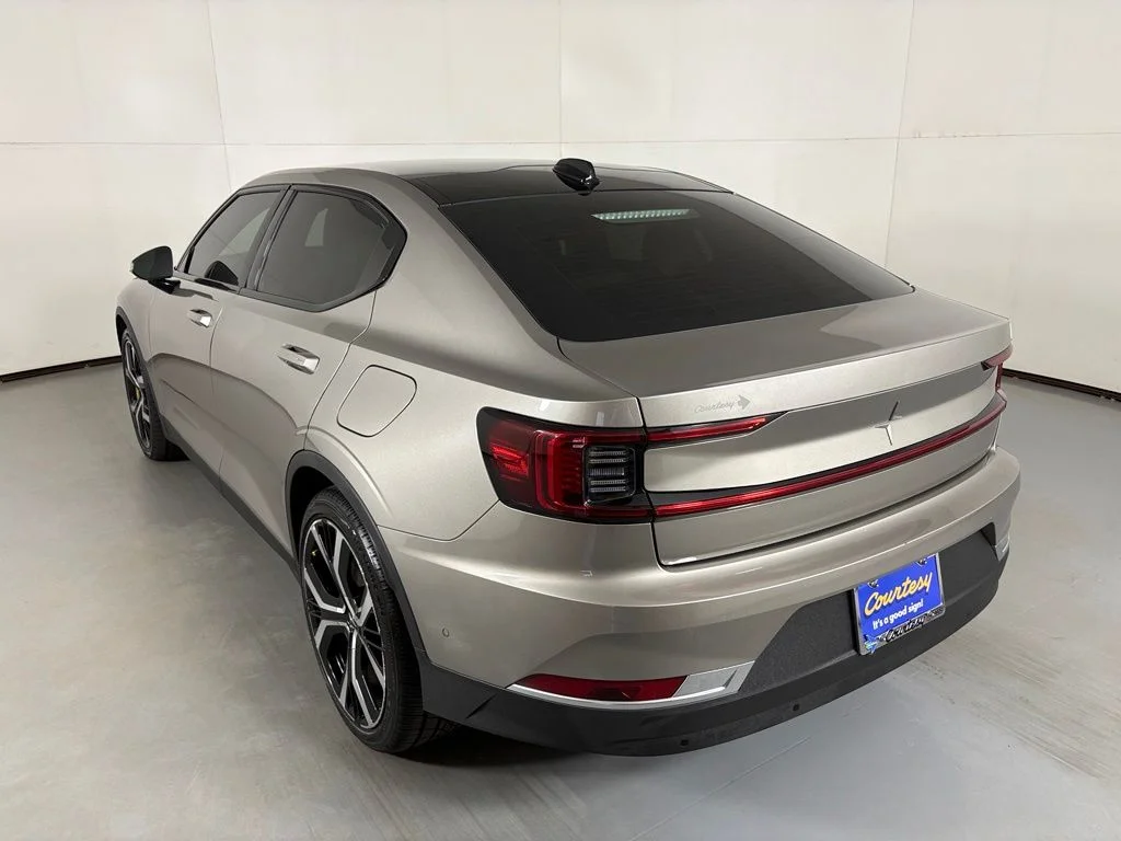 Used 2022 Gold Polestar Long Range Dual Motor image 6