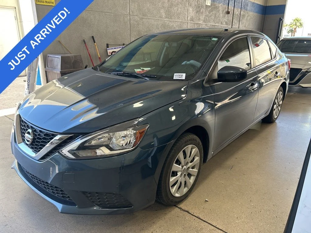 2016 Nissan Sentra SV CVT's photo