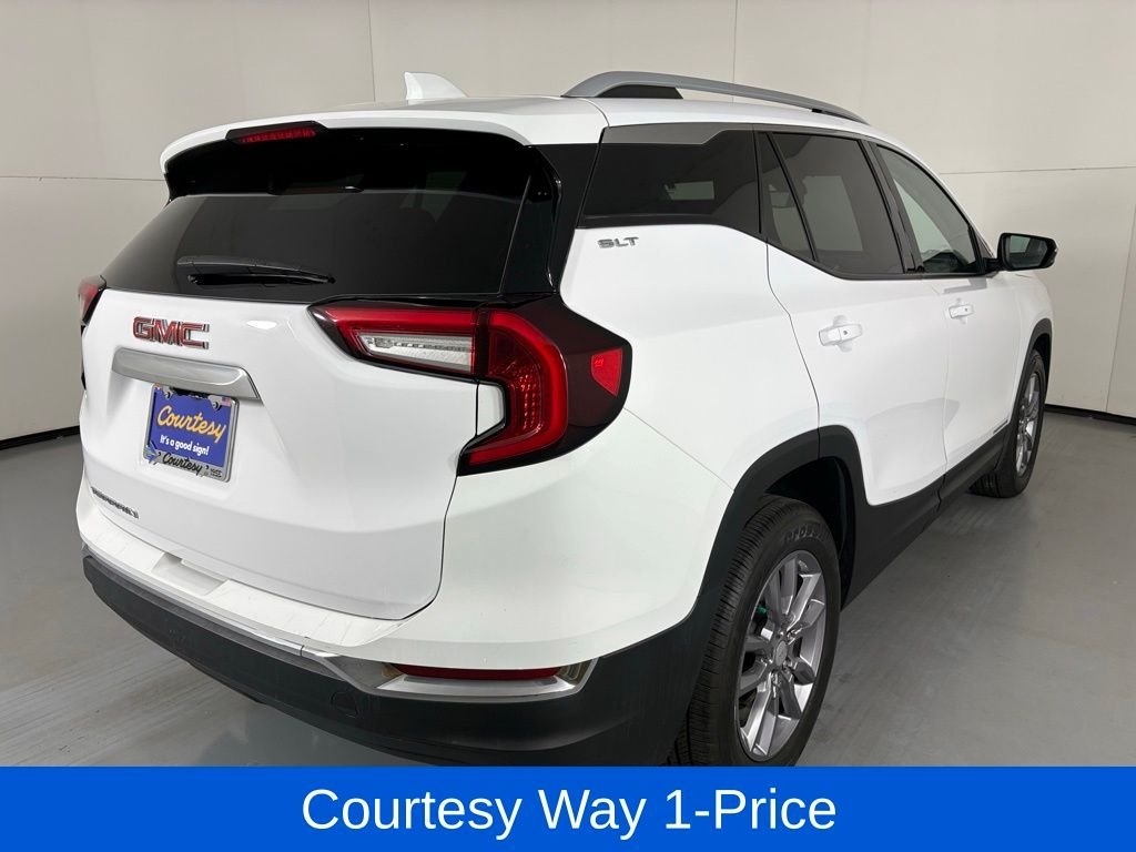 Used 2024 White GMC SLT image 11