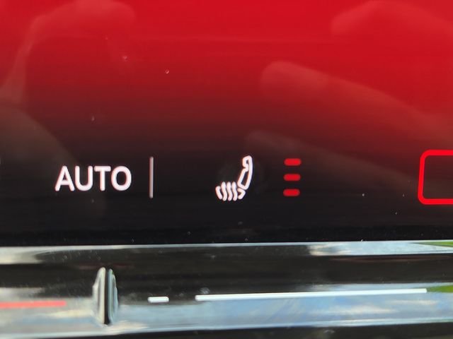 Used 2025 Pure White Volkswagen 2.0T SE image 10