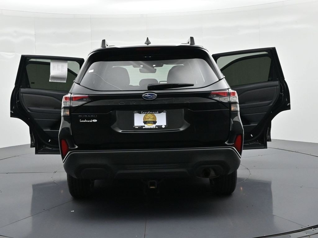 Used 2025 Crystal Black Silica Subaru Premium image 24