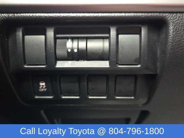 Used 2015 Silver Subaru 2.5i Premium image 20
