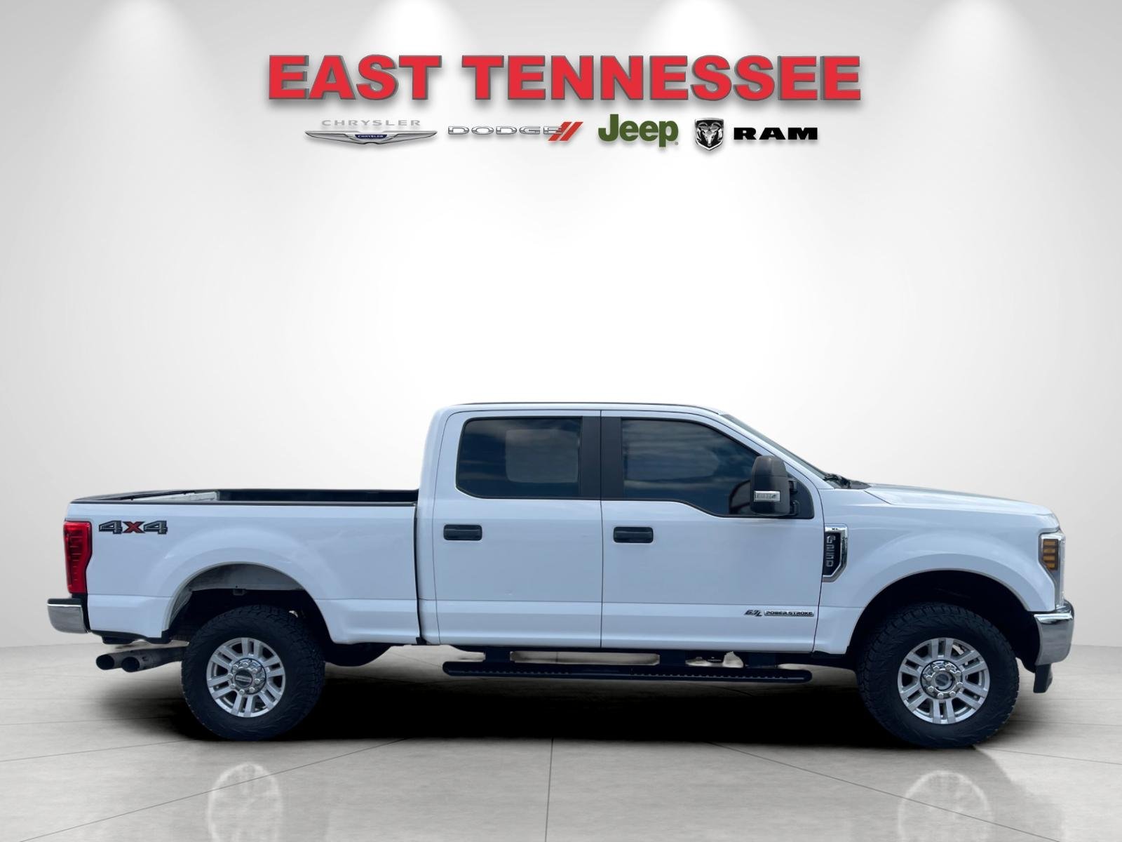 Used 2019 White Ford XL image 2