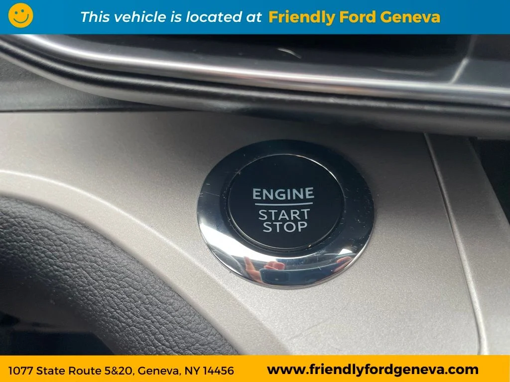 Used 2023 Green Metallic Ford XLT image 19