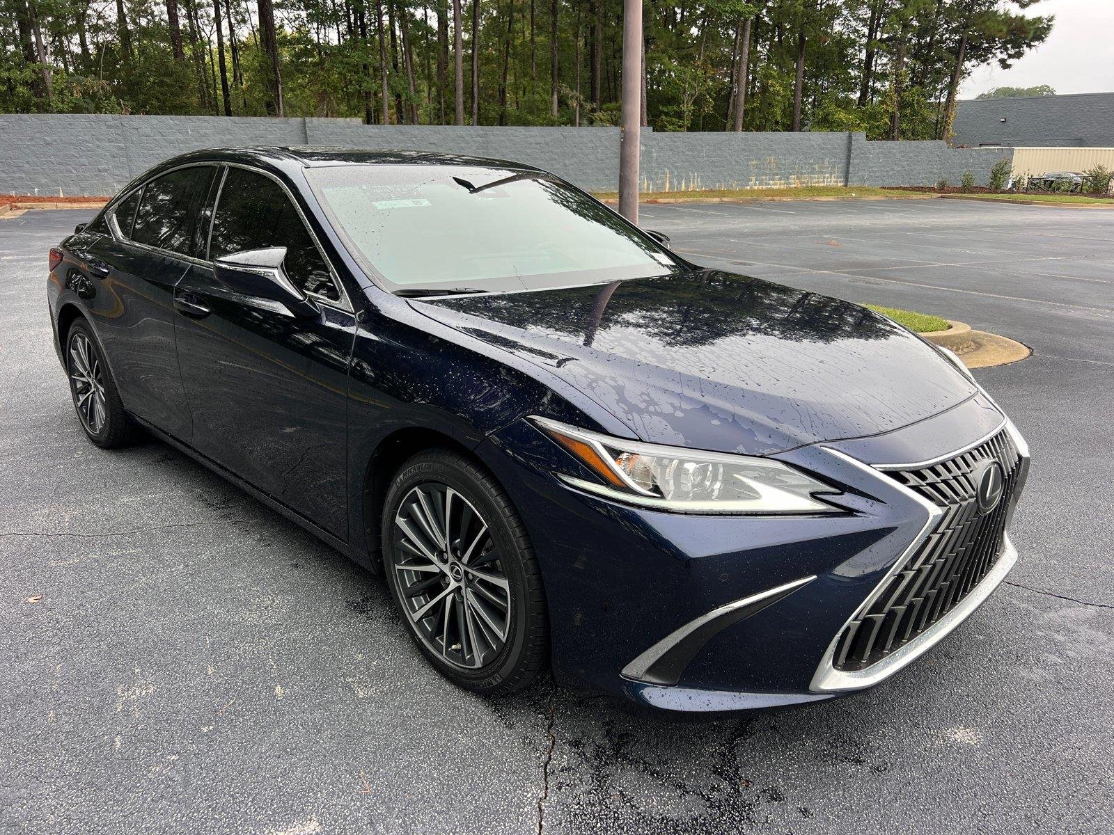 Used 2025 Nightfall Mica Lexus ES 300h image 3