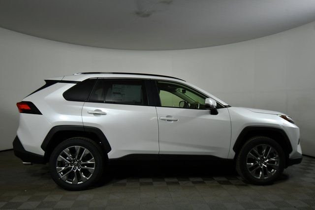 2025 Toyota RAV4 XLE Premium - Photo 15