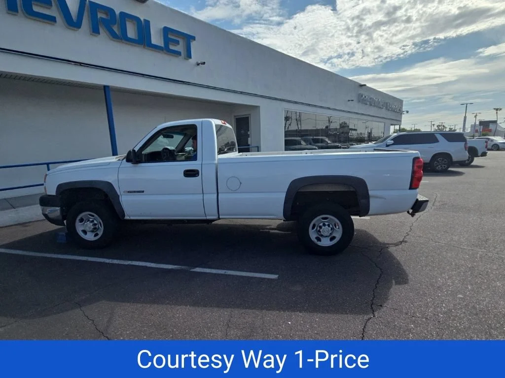 Used 2006 Summit White Chevrolet Work Truck image 9