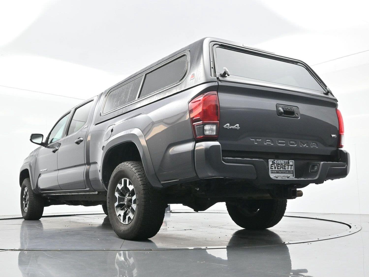Used 2023 Magnetic Gray Metallic Toyota SR5 image 44