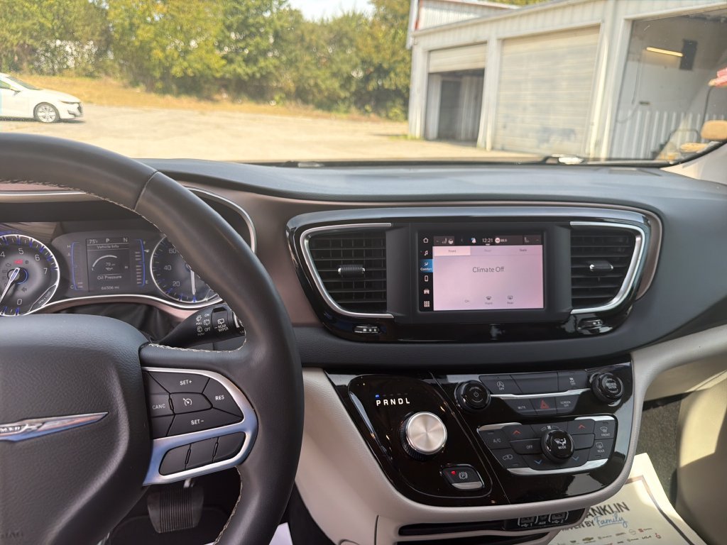 Used 2023 Black Chrysler LX image 20