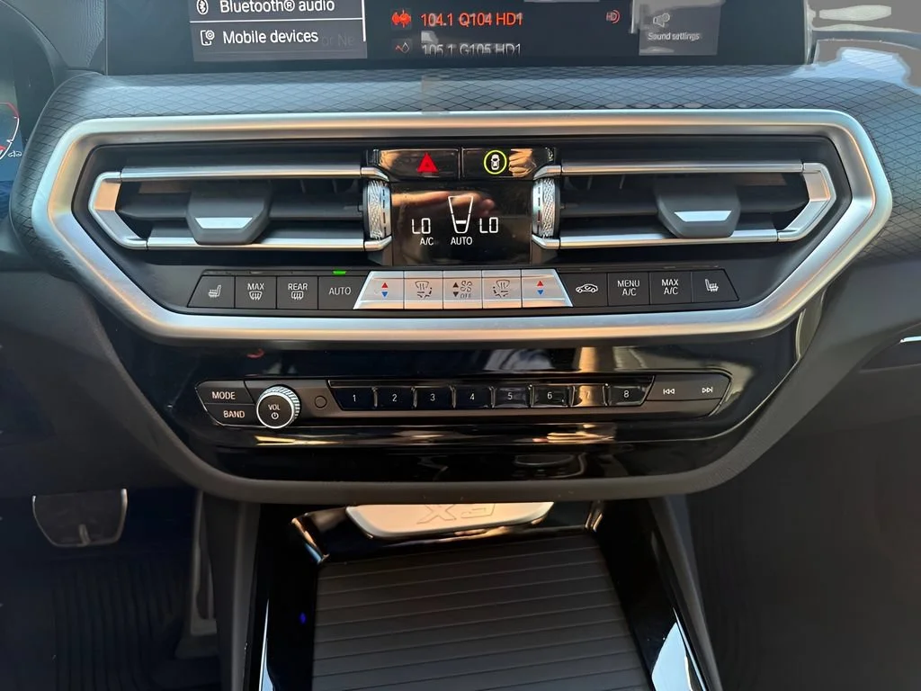 Used 2023  BMW xDrive30i image 39