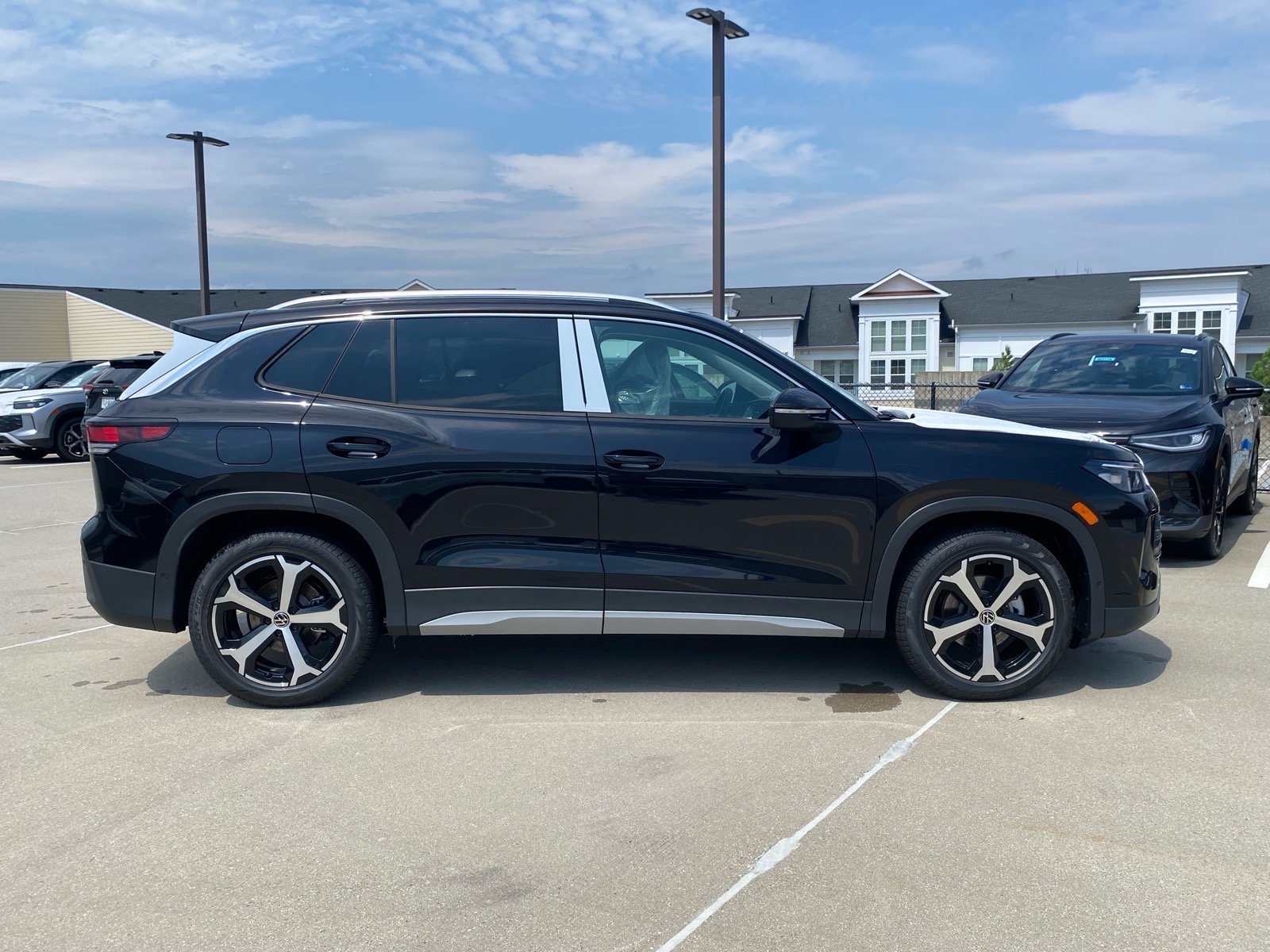 New 2026 Black Volkswagen 2.0T SE image 2