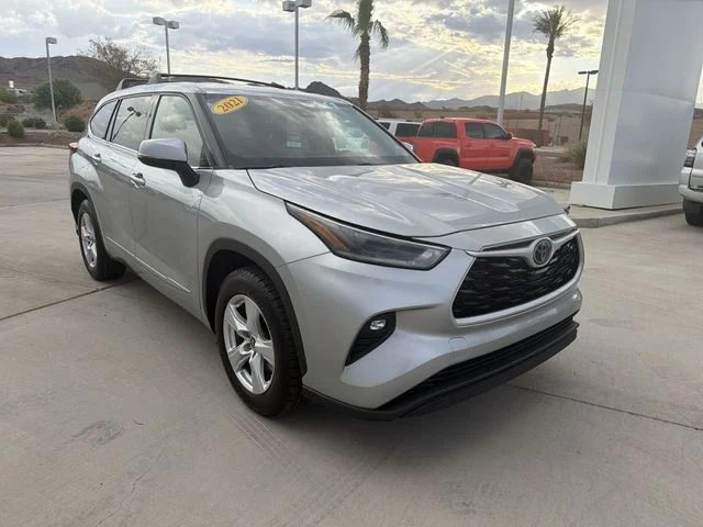 Used 2021 Silver Toyota LE image 3