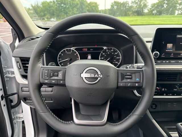 New 2026 White Nissan SV image 17