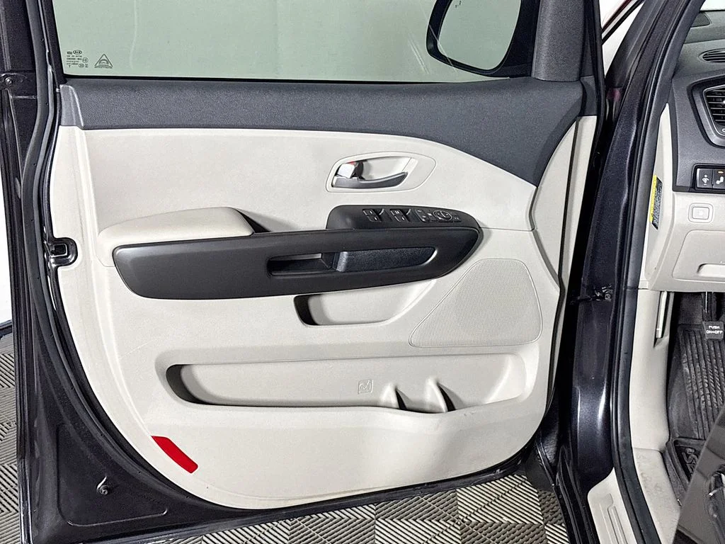 Used 2020 Gray Kia EX image 10