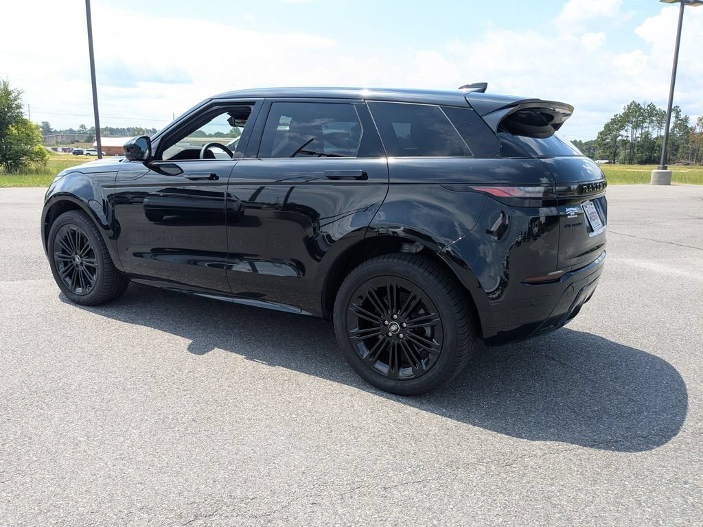 Used 2025 Black Land Rover Dynamic SE image 5