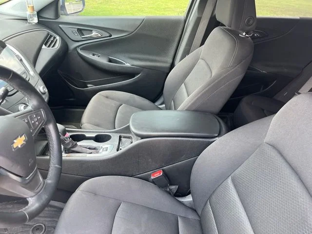 Used 2024 Gray Chevrolet RS image 5