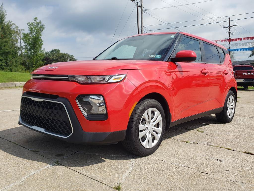 Used 2022 Inferno Red Kia LX image 7