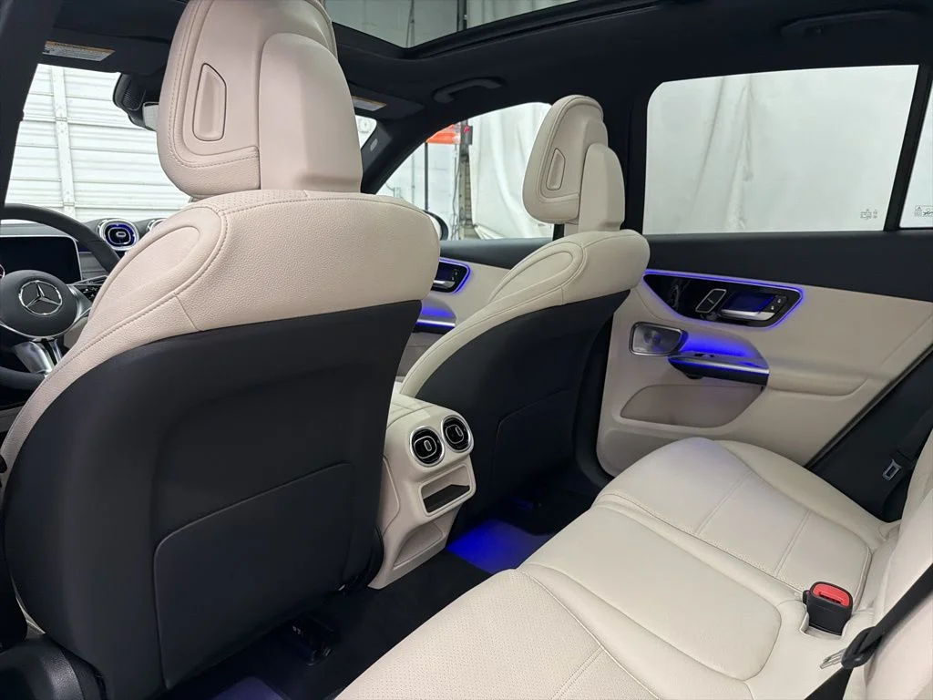 Used 2026 Gray Mercedes-Benz GLC 300 image 17