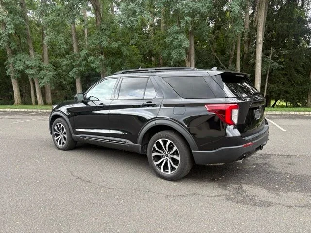 Certified Used 2023 Black Metallic Ford ST-Line image 4