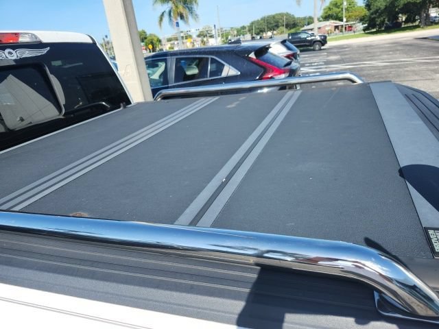 Used 2015  Ford XL image 2