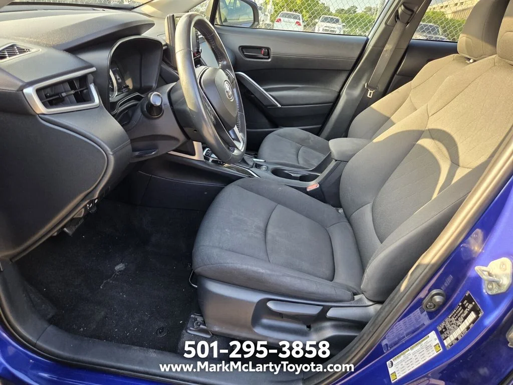Used 2022 Blue Toyota LE image 9